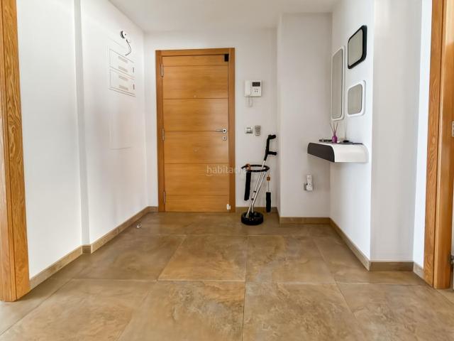 Piso en venta en Castellón de la Plana, Ensanche Río Jucar. PISO EXTERIOR EN GRAN VÍA, SEMINUEVO, CON GARAJE Y LISTO PARA ENTRAR A VIVIR. Pisos Castellón de la.
