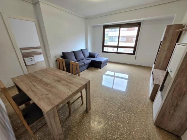 Piso en venta en Castellón de la Plana, Parque RIbalta Plaza de Toros. Amplia Vivienda Semireformada con Ascensor en Parque Ribalta, Castellón de la Plana. Pisos Castellón de la.