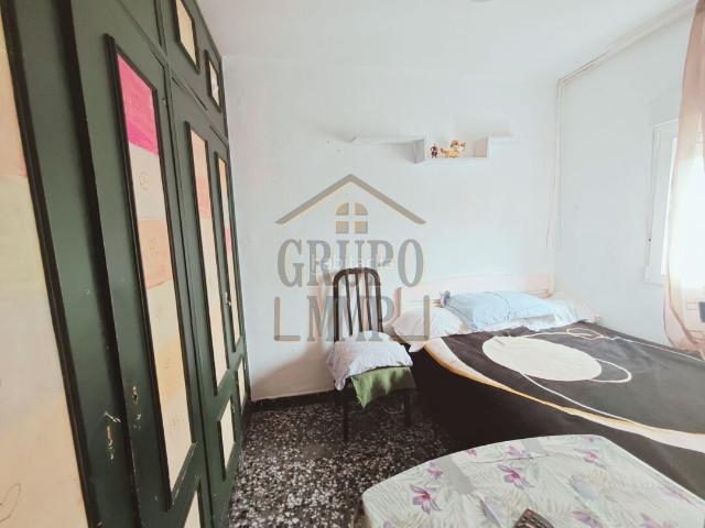 Piso en venta en Castellón de la Plana, Plaza Donoso Cortés Avenida Magdalena. Gran oportunidad por 80.000 ! Piso de 3 hab. amueblado junto al Parque Ribalta Ascensor en trámite. Pisos Castellón de.
