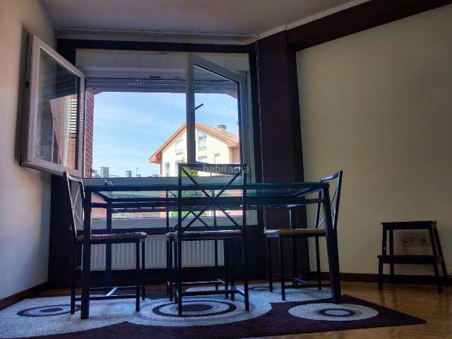 Piso en venta en Castrillón, Coto Carcedo. PISO CON TERRAZA DE 30 m², SUITE PRIVADA Y URBANIZACIÓN CON PISCINA A 5 MINUTOS DE SALINAS. Pisos.