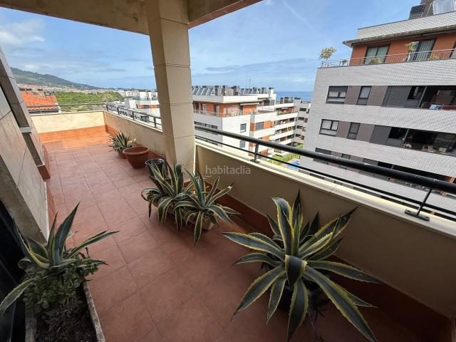 Piso en venta en Castro Urdiales, Cotolino. MAGNÍFICO APARTAMENTO CON VISTAS AL MAR. Pisos Castro.