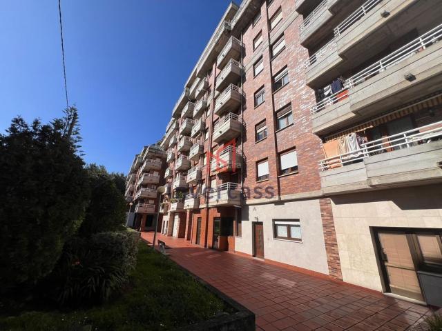 Piso en venta en Castro Urdiales, Playa Ostende. INMOBILIARIA INVERCASS VENDE EN EXCLUSIVA PISO EN OSTENDE. Pisos Castro.