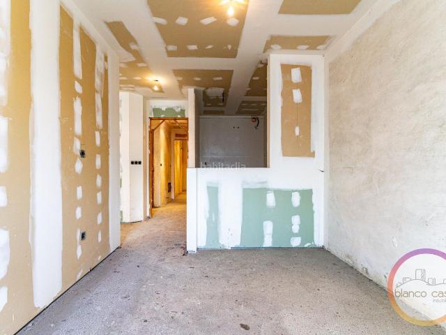 Piso en venta en Carballo. Piso en PLENO CENTRO de CARBALLO A CORUÑA por 89.900 Termínalo a tu gusto!. Pisos.