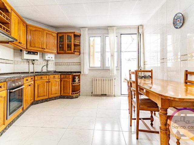 Piso en Venta en Carballo