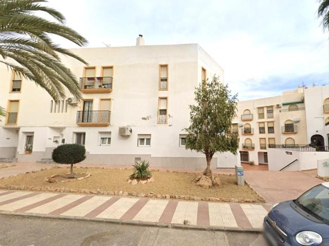 Piso en venta en Carboneras. Pisos.