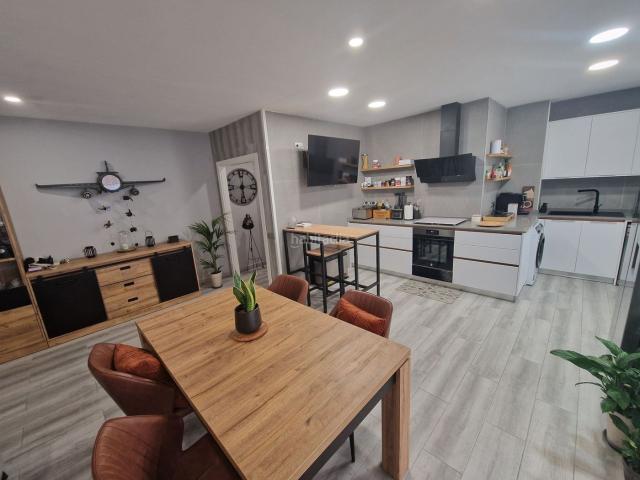 Piso en venta en Cardedeu. PISO PARA ENTRAR A VIVIR EN PLANTA BAJA. Pisos.