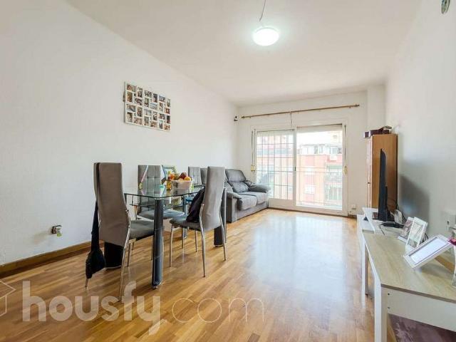 Piso en venta en carretera Antiga de València, Badalona, de 88 m² 3 habitaciones por 249.990