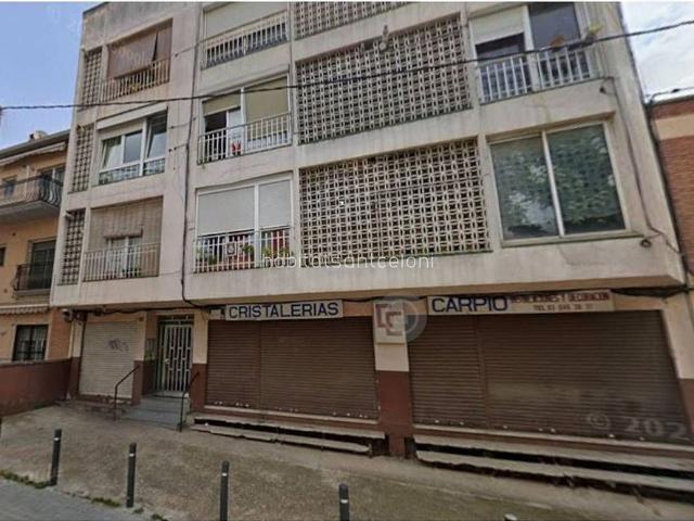 Piso en venta en carretera De Canovelles, Canovelles, de 67 m² 1 habitación por 78.100