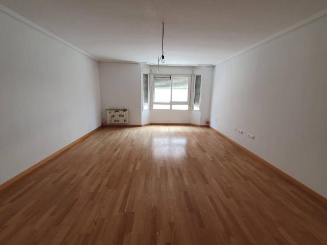 Piso en Venta en Carretera de Córdoba Libertad