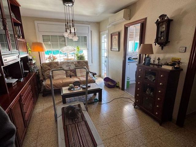 Piso en venta en carretera De Matadepera, Terrassa, de 65 m² 4 habitaciones por 110.000