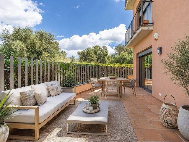 Piso en venta en carretera De Mollet, Peralada, de 102 m² 3 habitaciones por 380.000