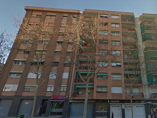 Piso en venta en carretera De Santa Coloma, Badalona, de 64 m² 3 habitaciones por 145.500