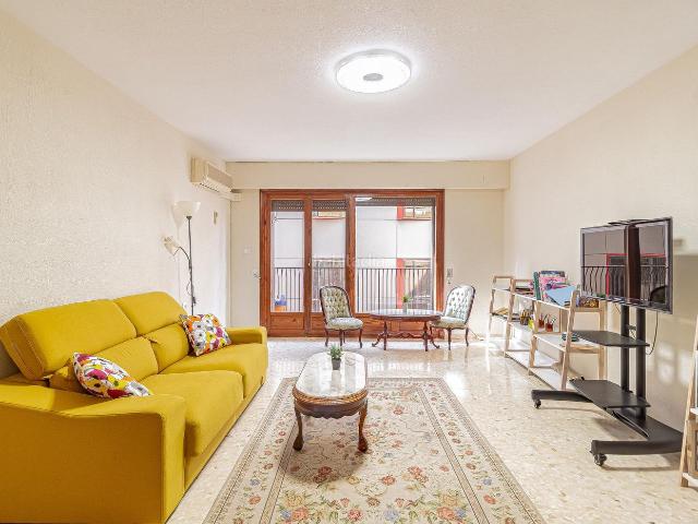 Piso en venta en Cartagena, Casco Antiguo. UN PISO CON ALMA EN PLENO CORAZÓN DE CARTAGENA. Pisos.