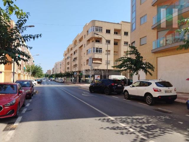 Piso en venta en Cartagena, Ciudad Jardín. Piso en Ramon y Cajal, cerca del Corte Ingles. Pisos.