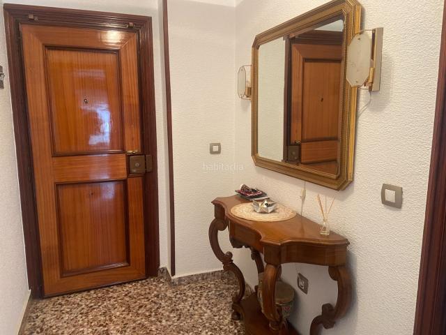 Piso en venta en Cartagena, Los Dolores. Luminoso piso exterior próximo a la Universidad Ideal para vivir o invertir. Pisos.