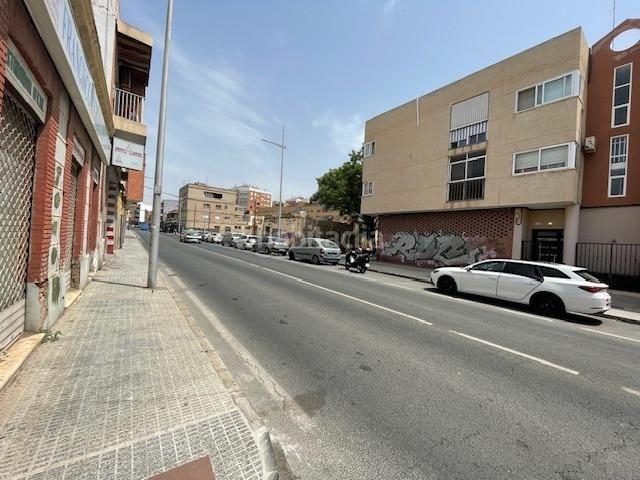 Piso en venta en Cartagena, San Antón. UNA CASA EN PLANTA. Pisos.