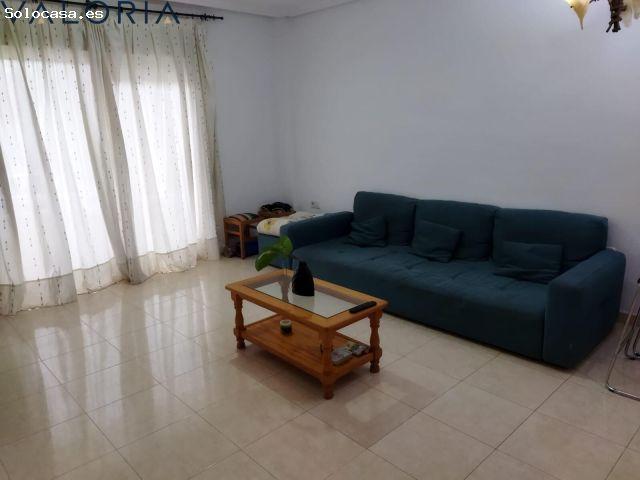 Piso en venta en Catral con piscina comunitaria