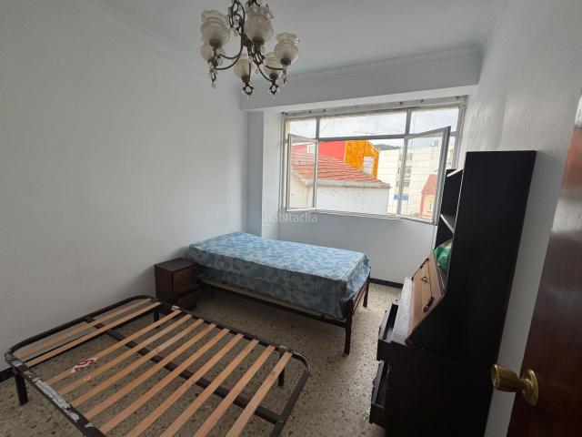 Piso en venta en Cedeira. Gran piso a 2 minutos de la plaza roja. Pisos.