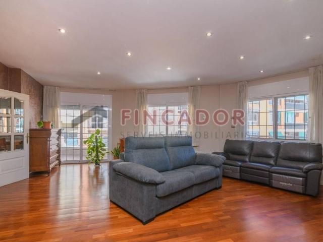 Piso en venta en Centre 08901