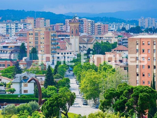 Piso en venta en Cerdanyola del Vallès, de 62 m² 2 habitaciones por 236.000