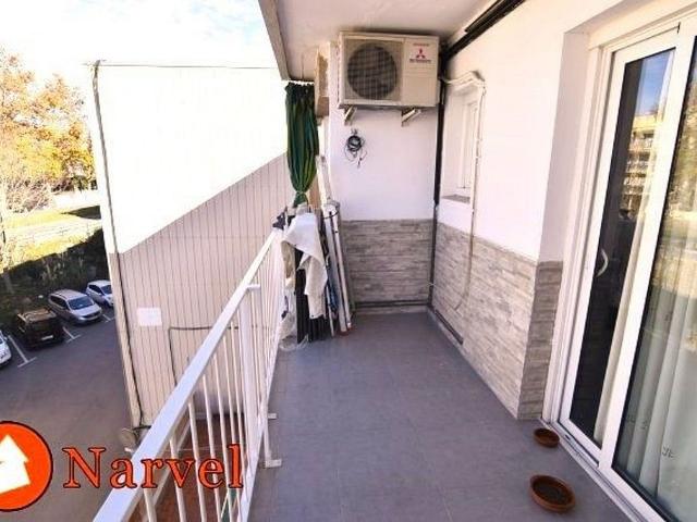 Piso en venta en Cerdanyola del Vallès, de 69 m² 3 habitaciones por 225.000