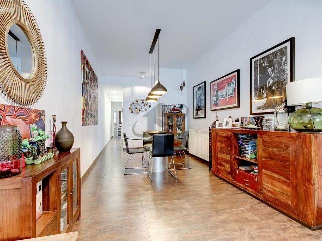 Piso en venta en Cerdanyola del Vallès, de 105 m² 3 habitaciones por 289.000