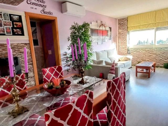 Piso en venta en Cerdanyola del Vallès, Serraparera. Pisos Cerdanyola del.