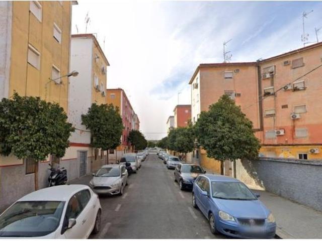 Piso en venta en Cerro Amate, Sevilla. Activo inmobiliario SIN POSESIÓN, NO SE PUEDE VISITAR