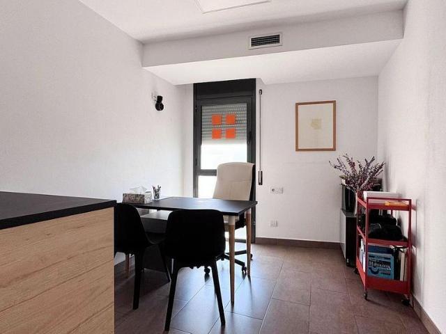 Piso en venta en Cervelló, de 73 m² 3 habitaciones por 355.000