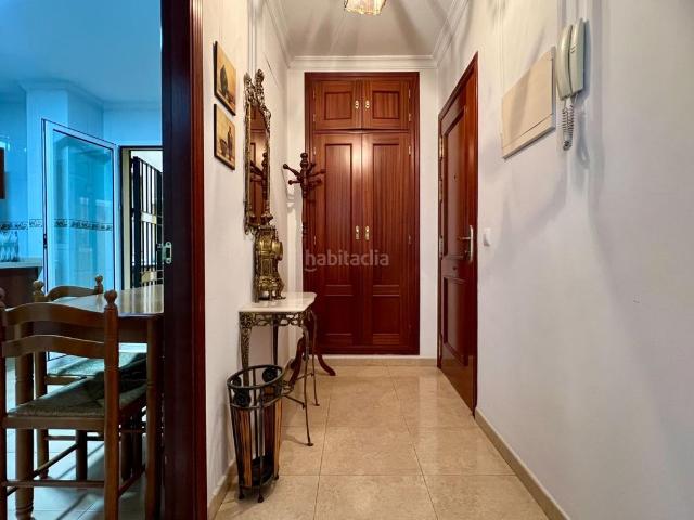 Piso en venta en Chiclana de la Frontera, La Banda Campo de Fútbol. Amplio piso en planta baja junto al centro de Chiclana 4 dormitorios y listo para entrar a vivir. Pisos Chiclana de la.