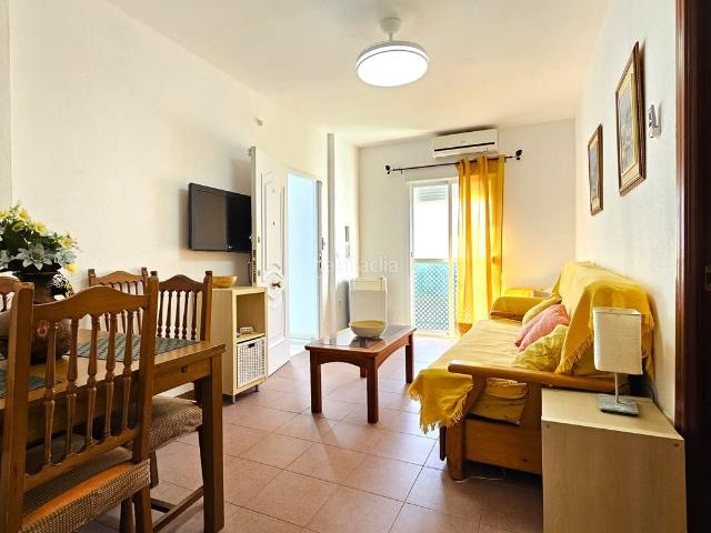 Piso en venta en Chipiona, Playa Cruz del Mar. Hay viviendas que simplemente se venden y otras que te hacen imaginar tu vida en ellas desde el primer momento.Este acogedor piso. Pisos.