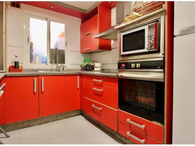 Piso en venta en Churriana de la Vega – Luminoso y con plaza de garaje