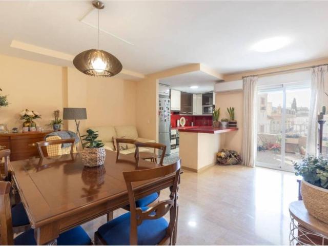 Piso en Venta en Churriana de La Vega