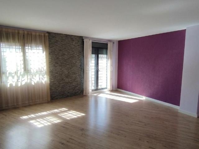 Piso en venta en Ciempozuelos, San Benito Soledad Hispanidad. PISO DE DOR DORMITORIOS CON PATIO Y GARAJE. Pisos.
