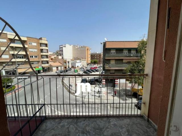 Piso en venta en Cieza, Avenida Abaran