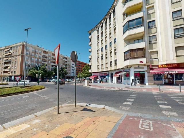 Piso en Venta en Ciudad Jardín Zoco