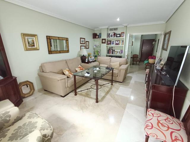 Piso en Venta en Ciudad Jardín Zoco