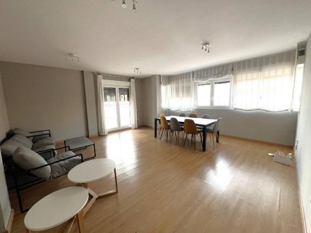 Piso en Venta en Ciudad Jardín Zoco