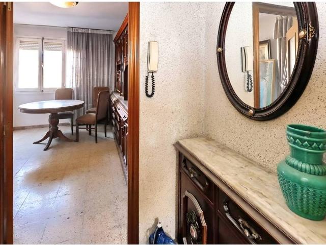 Piso en Venta en Ciutat Meridiana