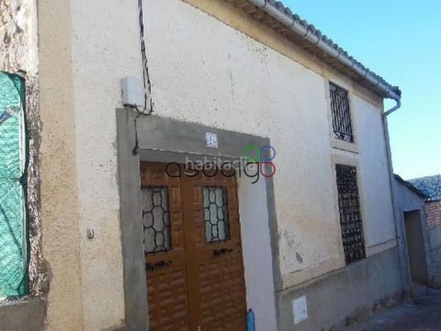 Piso en venta en Cogolludo. Casa con encanto, bonito patio y garaje. Pisos.