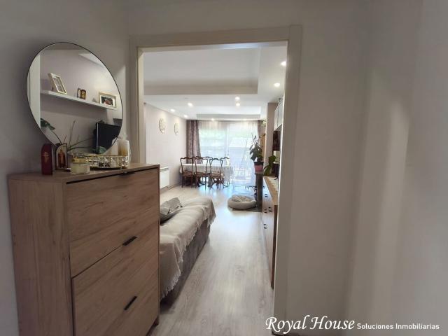 Piso en venta en Collado Villalba, Los Negrales. Royal House ofrece en VENTA, sin honorarios para el comprador, piso en Urbanización Entresierras, una zona tranquila y perfectamen. Pisos Collado.