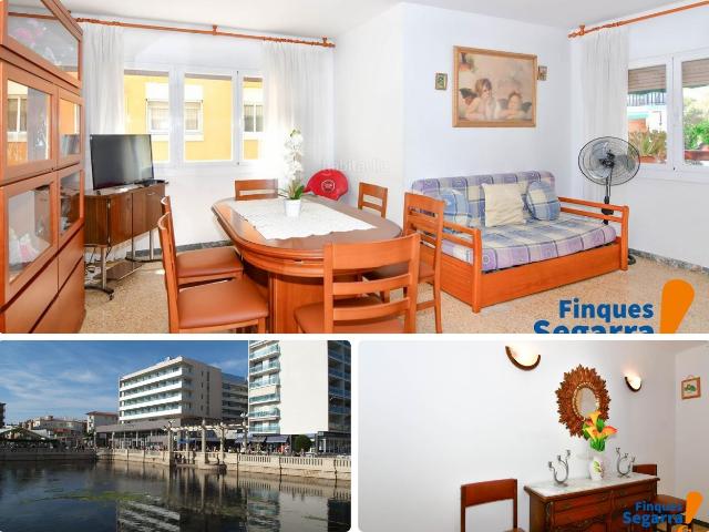 Piso en venta en Coma ruga, Coma ruga Platja Costa Dorada. Amplio piso con terraza y ascensor en el centro de Comaruga. Pisos.