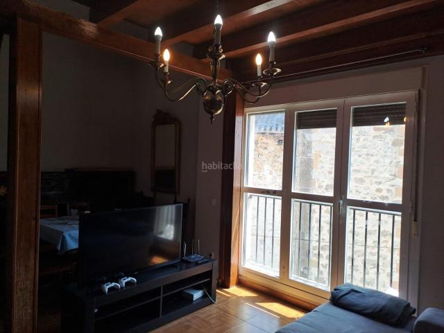 Piso en venta en Condado de Treviño. Piso con parcela de 70 m2. Pisos Condado de.