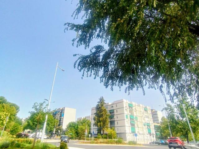 Piso en venta en Coslada, Ciudad 70. Dúplex de 3 dormitorios con terraza y azotea privada en Ciudad 70. Pisos.