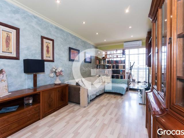 Piso en venta en Cornellà de Llobregat, Centre. PISO CON TERRAZA EN EL CENTRO. Pisos Cornellà de.