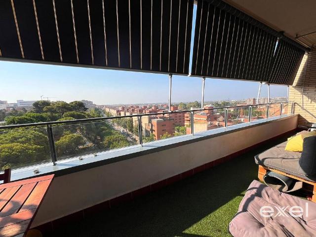 Piso en venta en Cornellà de Llobregat, de 61 m² 2 habitaciones por 305.800