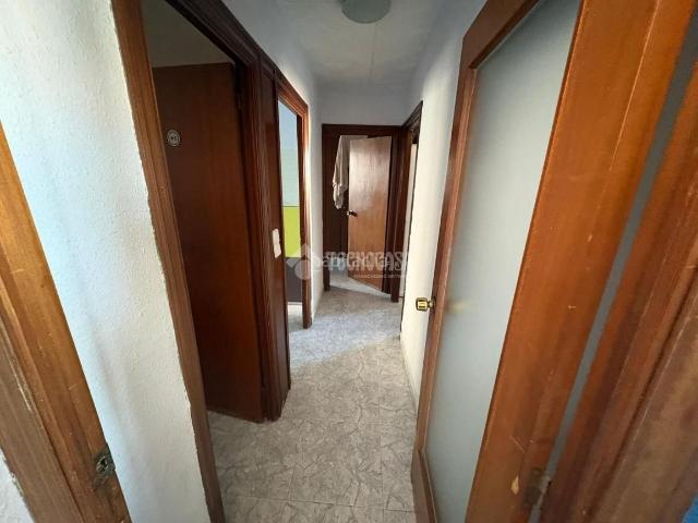 Piso en venta en Cornellà de Llobregat, Sant Ildefons. Piso en venta en Cornellà de llobregat. Pisos Cornellà de.