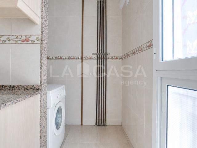 Piso en venta en Cornellà de Llobregat, Sant Ildefons. Piso en venta en Sant Ildefons. Pisos Cornellà de.