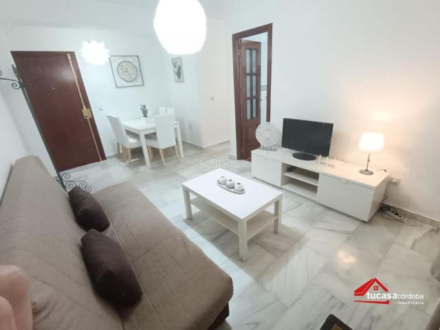 Piso en venta en Córdoba, Casco Histórico Ribera San Basilio. Piso en San Basilio con licencia turística y plaza de aparcamiento. Pisos.