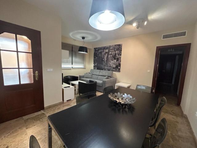 Piso en venta en Córdoba, Centro. Apartamento junto Plaza de las Tendillas. Pisos.